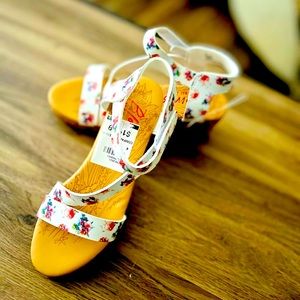 NWT Blowfish Girl's Floral Wedge Sandals